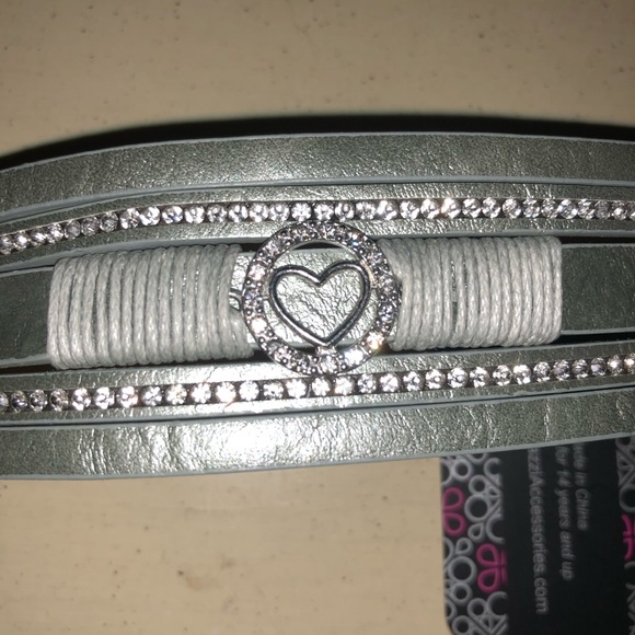 Two paparazzi boxes (two bracelets , one ring) - Picture 6 of 8